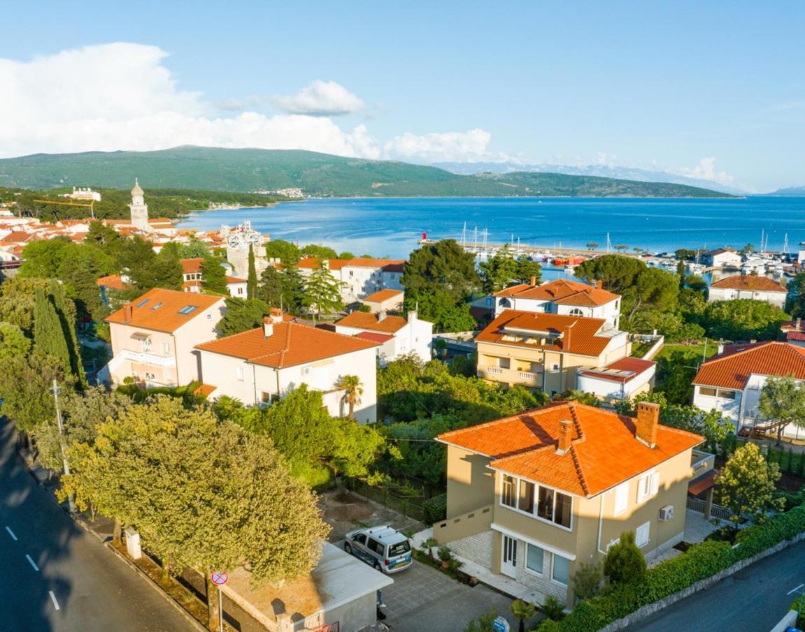 Villa Marica Tiny House In Krk City Centre 克尔克 外观 照片