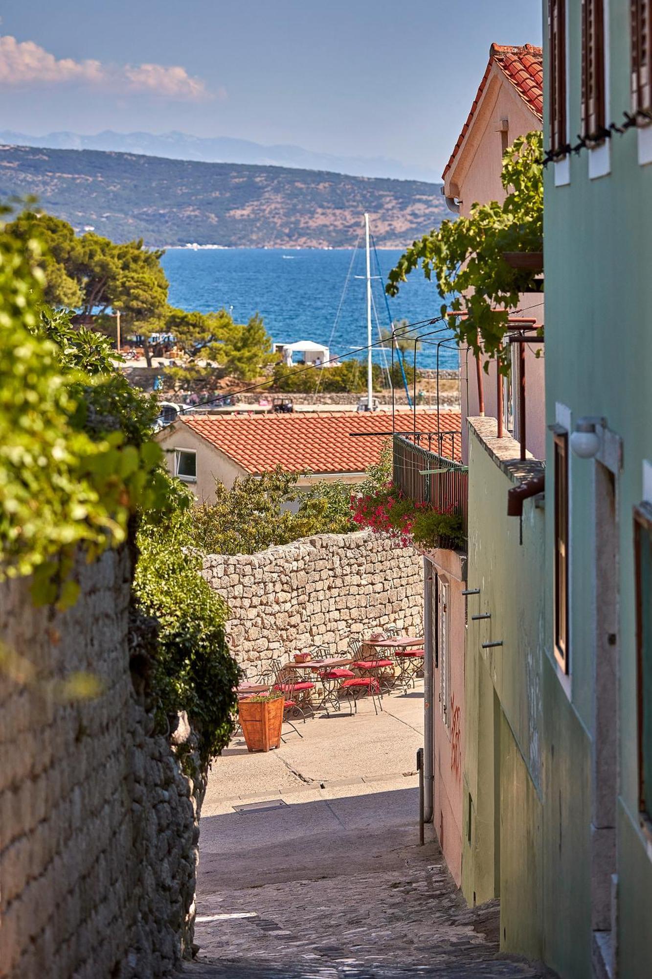 Villa Marica Tiny House In Krk City Centre 克尔克 外观 照片