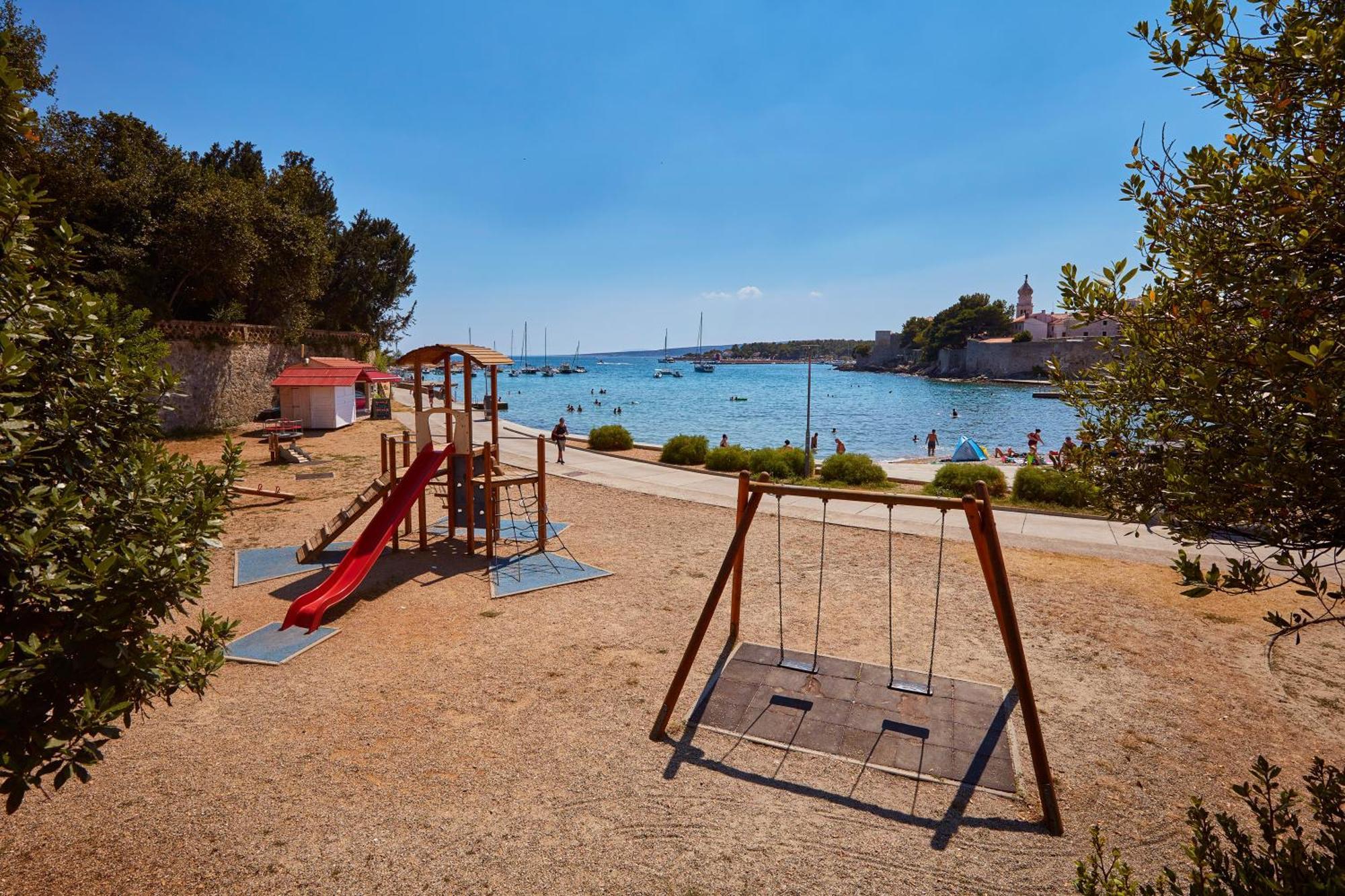 Villa Marica Tiny House In Krk City Centre 克尔克 外观 照片