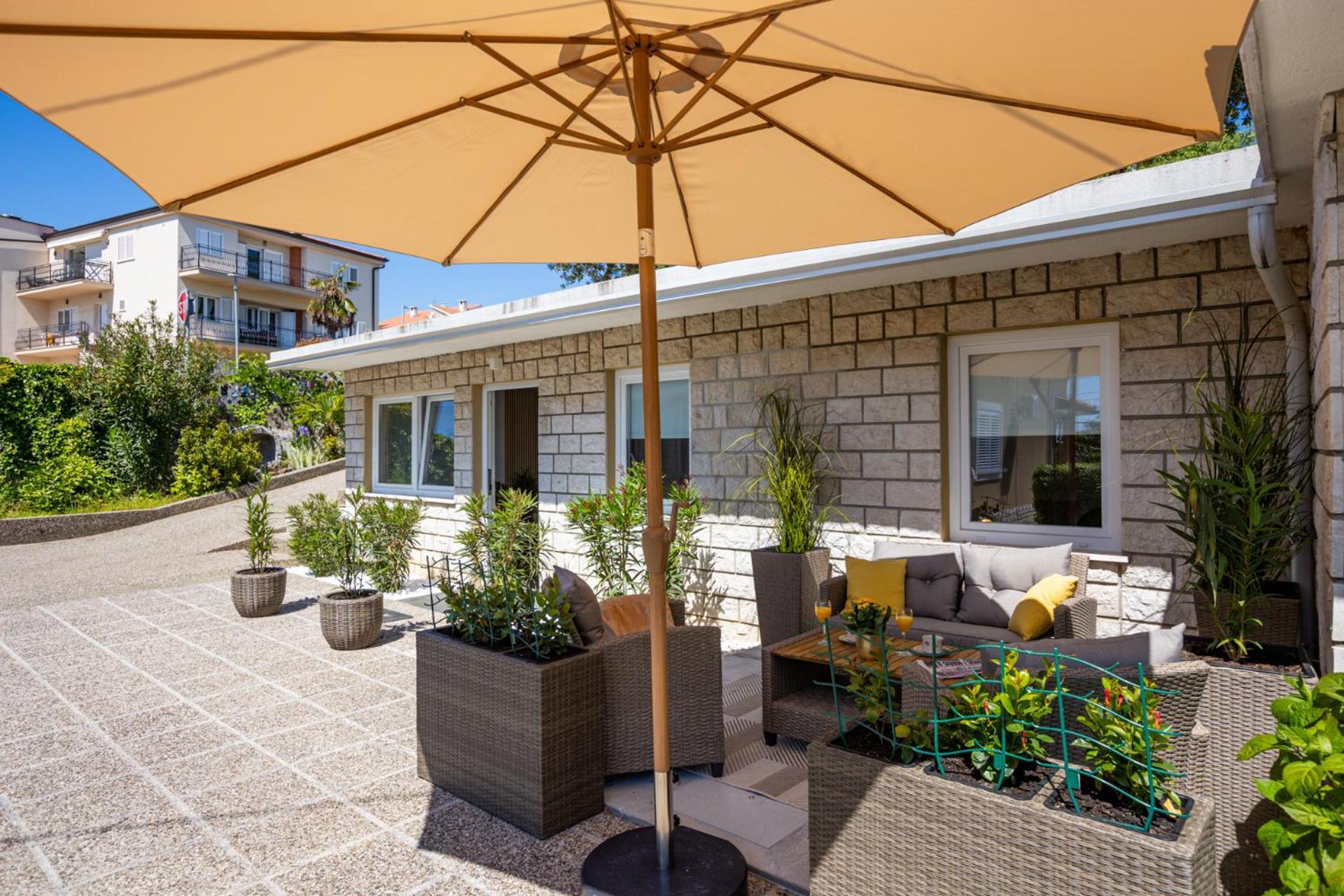 Villa Marica Tiny House In Krk City Centre 克尔克 外观 照片